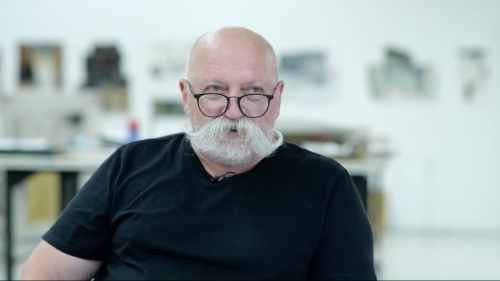 Find out how “The Door” by one of Singapore’s leading ink painters Chua Ek Kay (1947 – 2008) was collected by husband and wife duo Milenko and Delia Prvački who migrated from former Yugoslavia and Romania to Singapore in the early 1990s. 