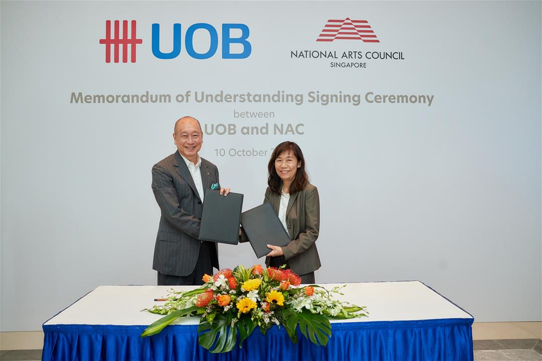 Mr Wee Ee Cheong, Deputy Chairman and Chief Executive Officer of UOB and Mrs Rosa Daniel Chief Executive Officer, National Arts Council at the signing ceremony 