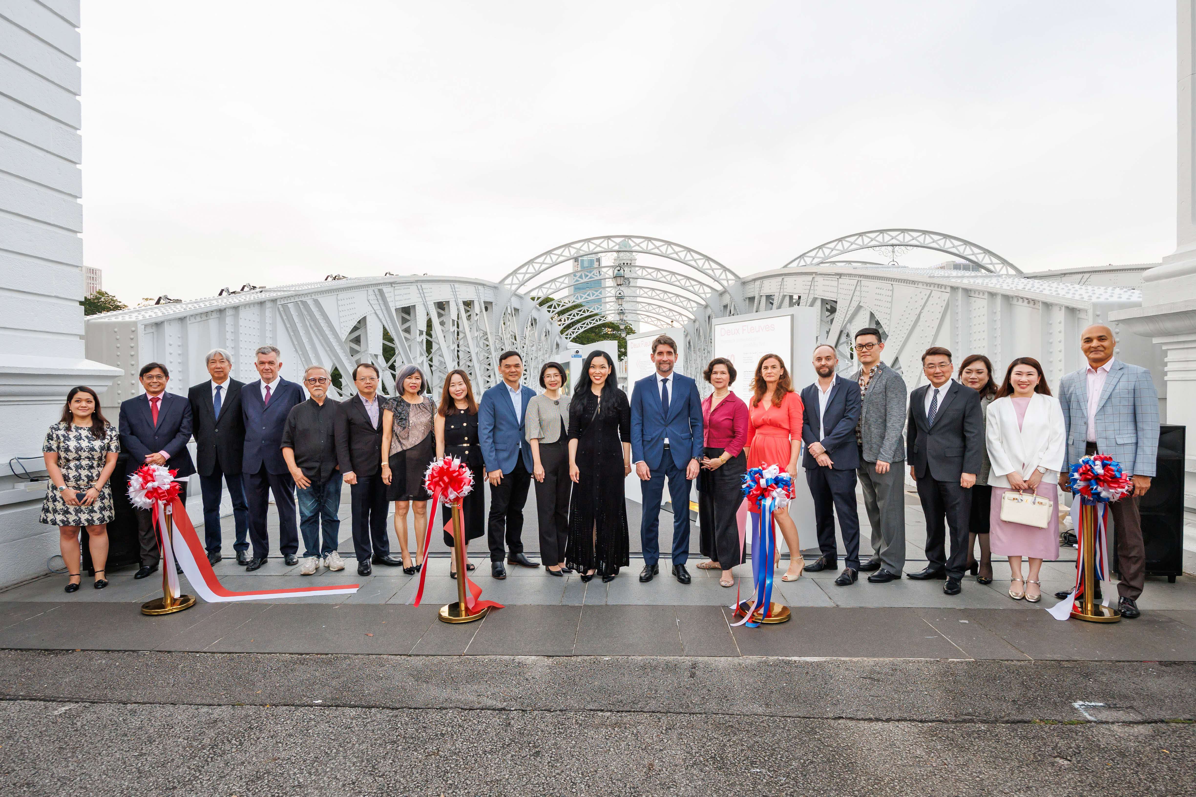 Artist Melisa Teo with distinguished guests at the opening of the ‘Two Rivers’ exhibition