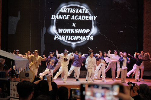 The Artistate X Workshop Participants performance featuring Jeremy's Intensive Workshop participants. Image Credit: Artistate Dance Academy